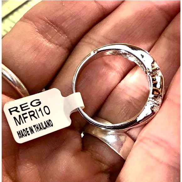 3/$40 VTG 70s Womens Ring Rhodium Plated Silver Clear Cubic Zirconia Stones 9.5 - Picture 5 of 12